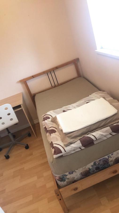 Vancouver Backpacker House - 10 Min Walk To Metrotown Skytrain Station Burnaby Buitenkant foto